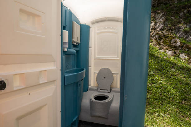 Best Portable restroom solutions  in Riverton, UT